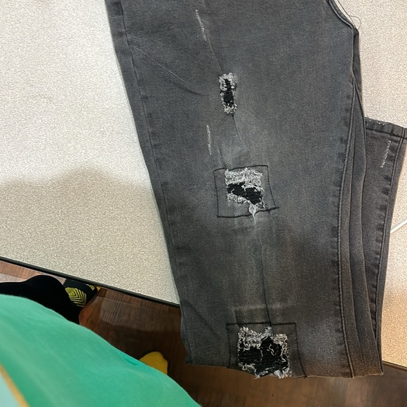 Black denim deconstructed skinny jeans - Picture 6 of 6